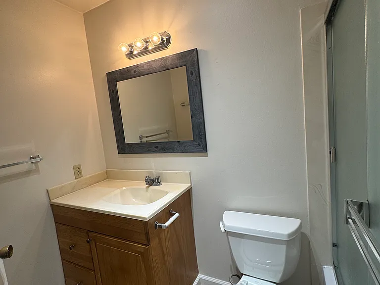 401 Stannage Ave #18 — Photo 5