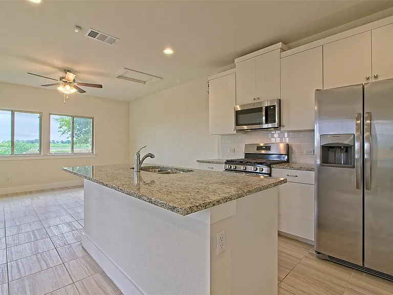 555 White Steppe Way — Photo 12