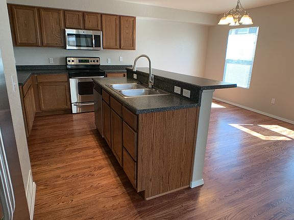 7884_fedora_b_03262020