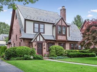 137 Wickham Rd, Garden City, NY 11530