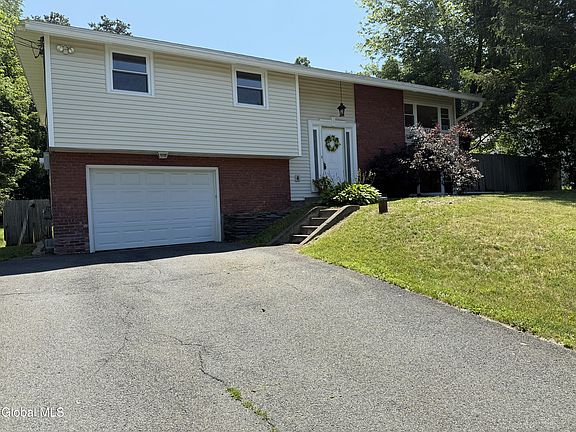 2nd image of 116 S Waldron Lane
