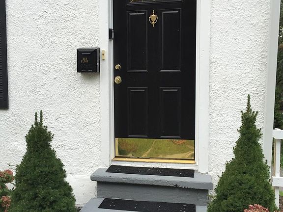 Private front entrance