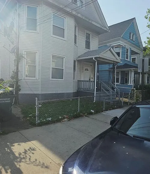 273 Brooks St — Photo 19