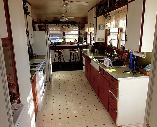 2nd image of 2510 College Ave