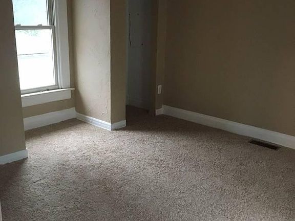 4th image of 502 Vine St #B