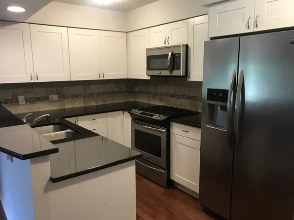 1450 Inverrary Ln #1450, Deerfield, IL 60015