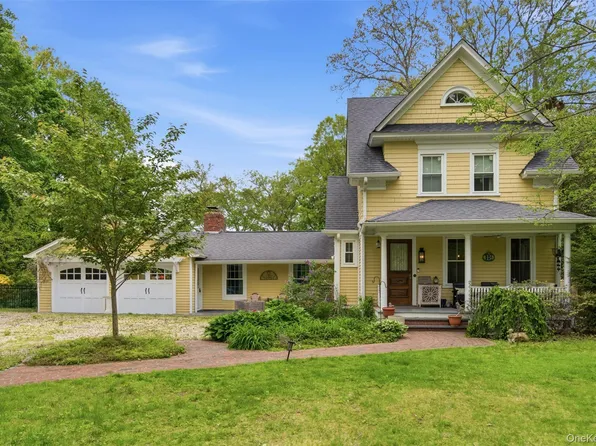 32 Timberline Drive, Huntington, NY 11743