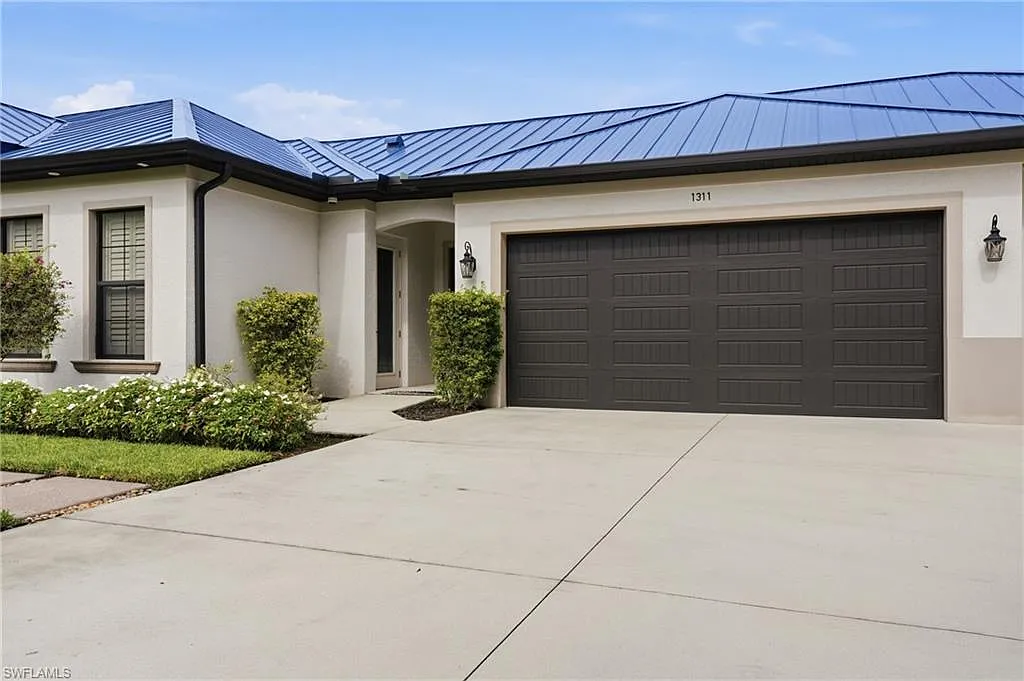 2 bed, 2.0 bath, 1000 sqft, $4,000 — Photo 4