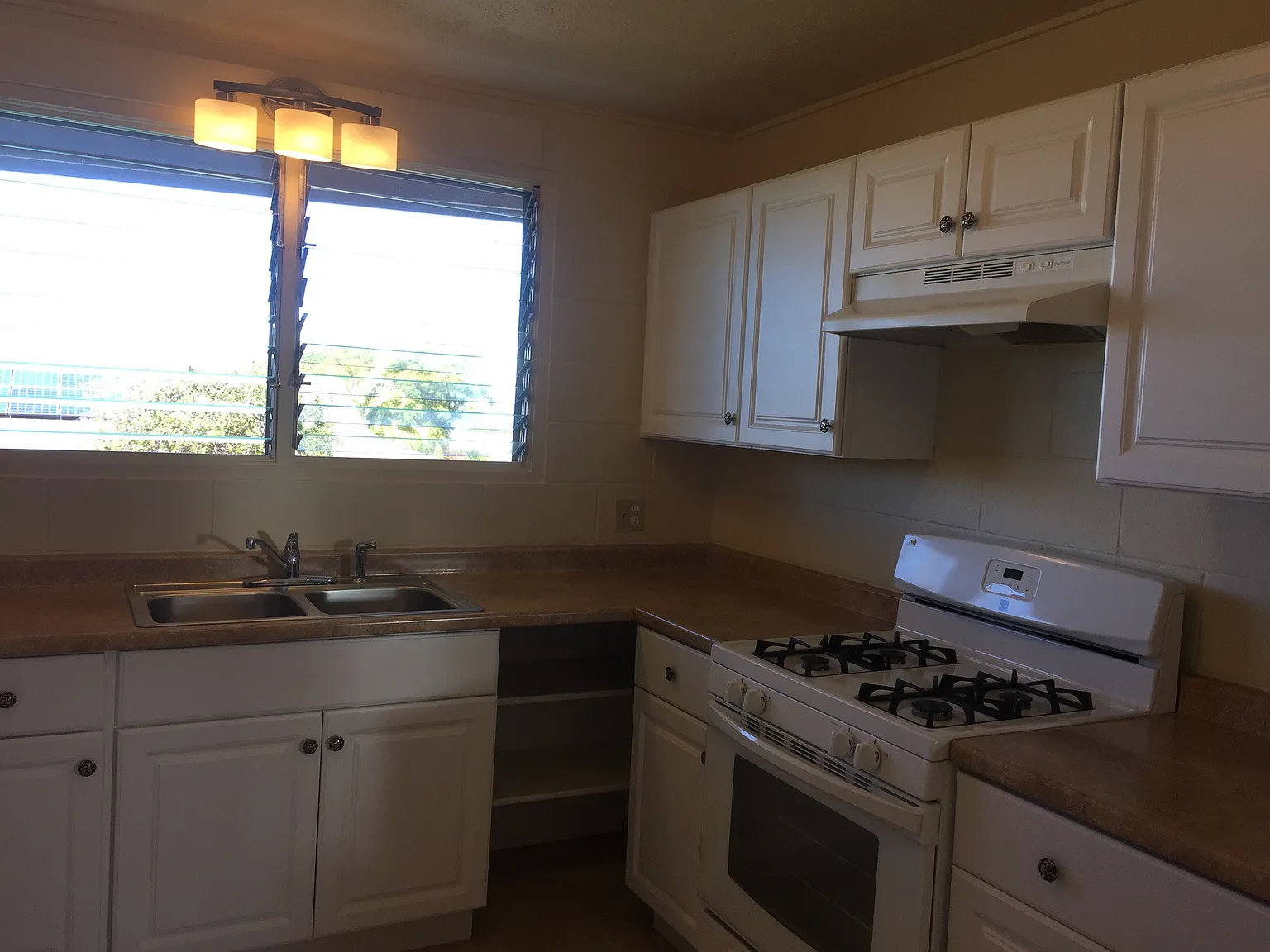 61 Mohala Pl — Photo 2