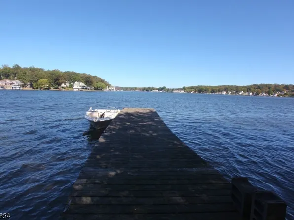 6 Halsey Island, Jefferson Twp., NJ 07849