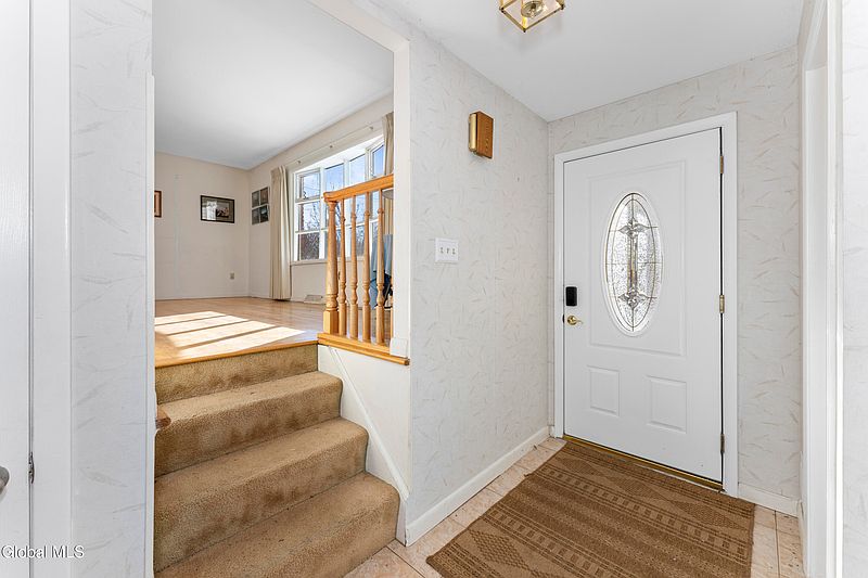 3rd image of 53 Fairlawn Drive