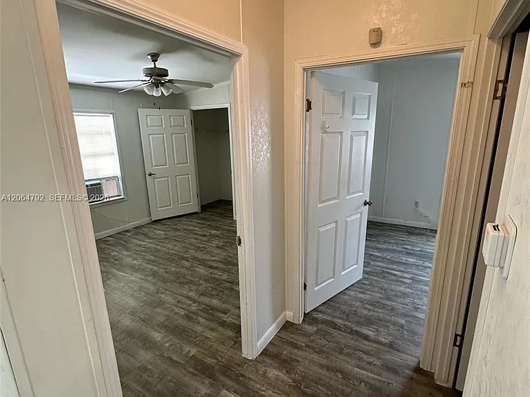 11832 Leeward Pl #H — Photo 11
