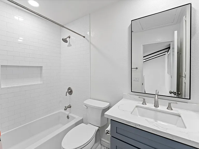 2317 Sandbar Dr #204 — Photo 24