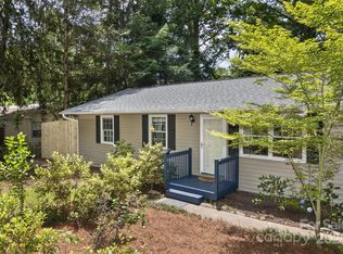 24 Evelake Dr, Asheville, NC 28806