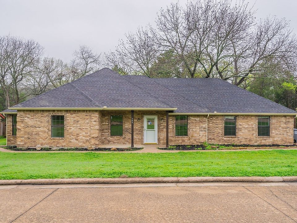 1st image of 203 Pecan Creek St