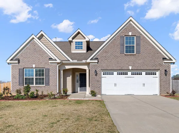 1212 Windrose Dr, Fuquay Varina, NC 27526