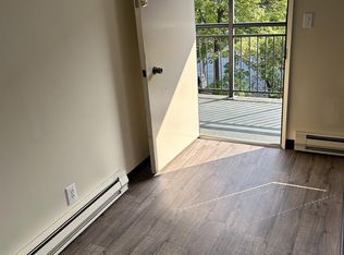 4131 11th Ave NE APT 203, Seattle, WA 98105