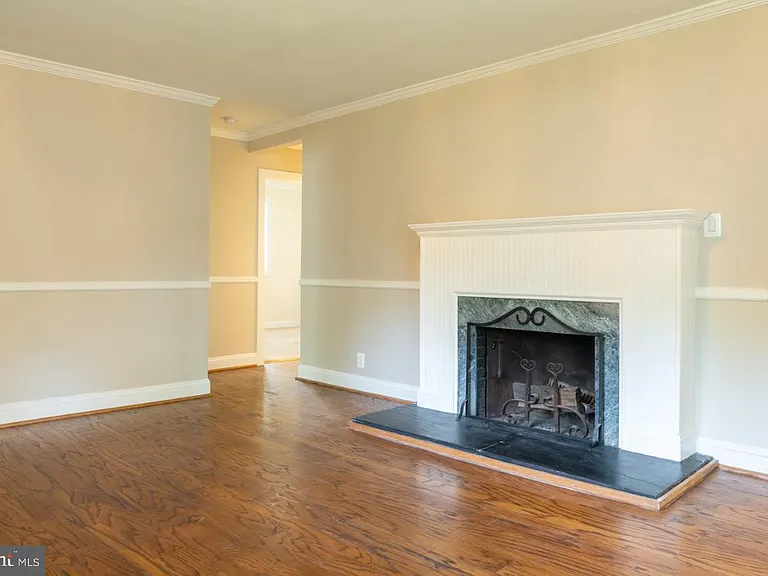2031 Hillside Dr — Photo 14