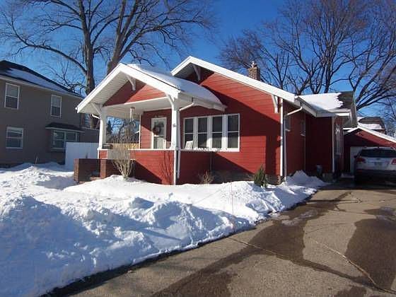 1st image of 214 W Greenlawn Ave