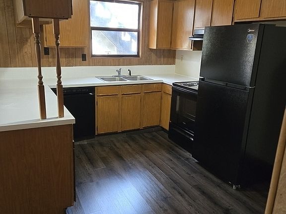 3rd image of 1704 Green Oaks Dr APT A