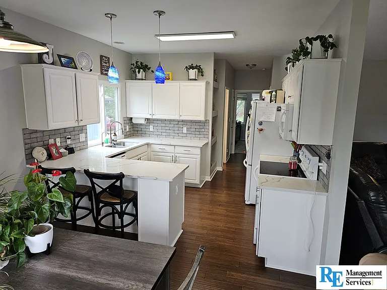 4708 N 150th Ave — Photo 2