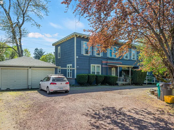 3026 SE Tacoma St, Portland, OR 97202