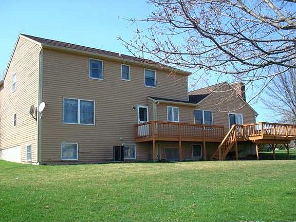 2nd image of 5788 Mountain Laurel Dr