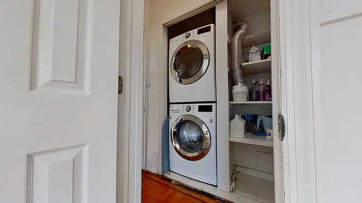 Rented by Compass | media 21