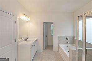 5th image of 124 Bryon Ln