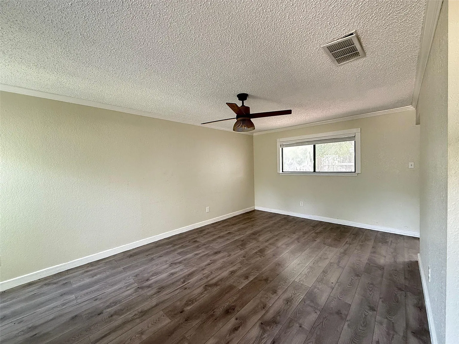 2 bed, 2.0 bath, 1007 sqft, $1,500 — Photo 2