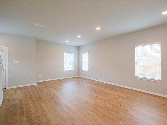 5th image of 6434 New York St