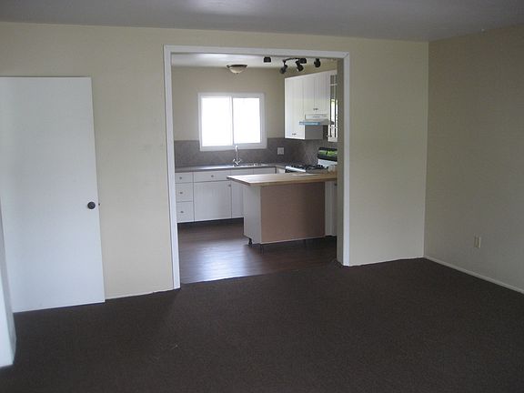 3rd image of 922 N McKeever Ave