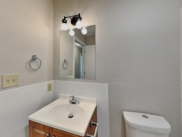 4440 Riverbrook Ln — Photo 17