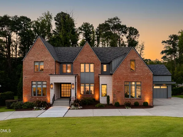 742 Wimbleton Dr, Raleigh, NC 27609