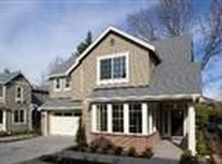 219 6th St S, Kirkland, WA 98033