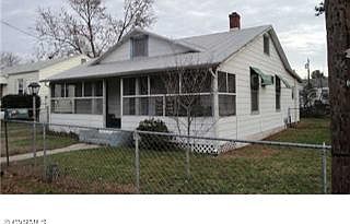 1st image of 121 N Ash Ave
