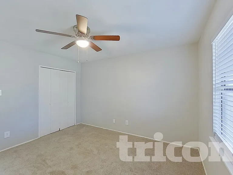 10022 Deer Hollow Dr — Photo 8