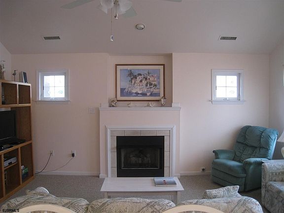 5th image of 1719 West Ave