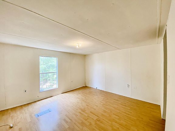 5th image of 109 Harmons Way #109