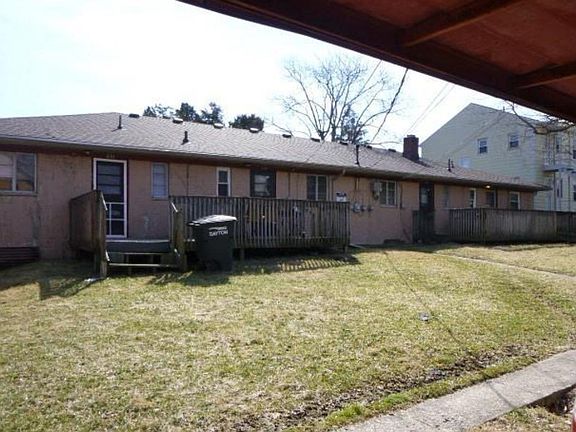 4th image of 221 Ernst Ave