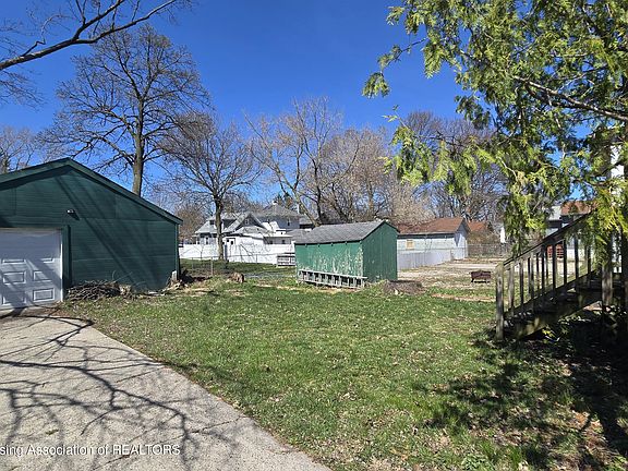 2nd image of 311 N Magnolia Ave