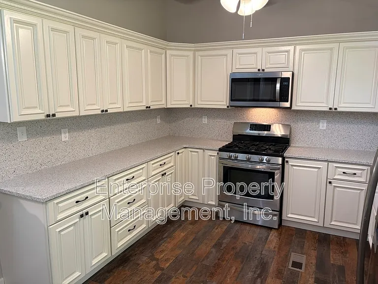 6843 Autumnhill Ln — Photo 13