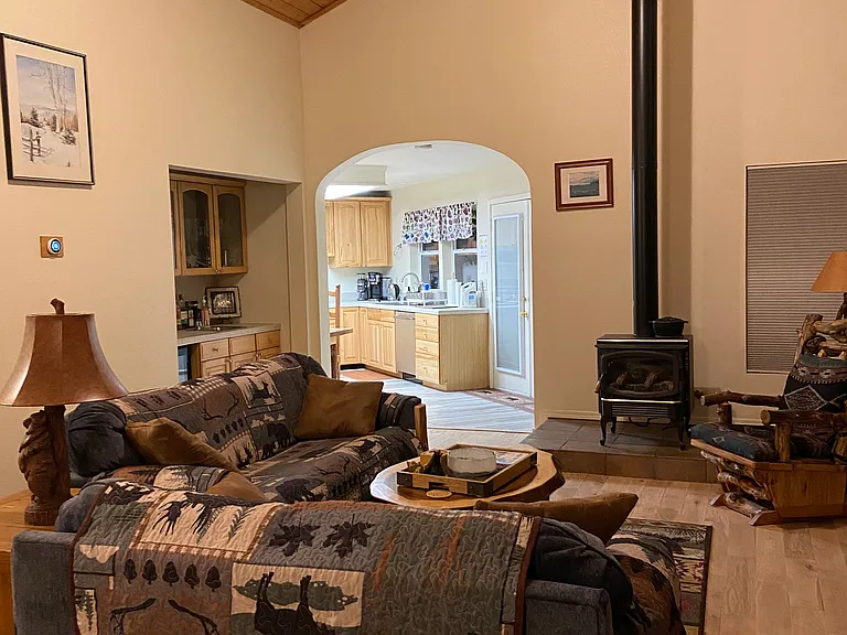 13455 Moraine Rd — Photo 3
