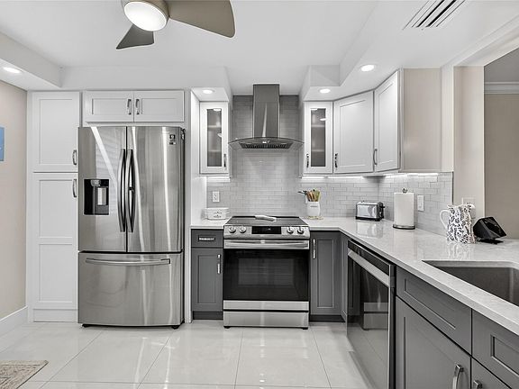 2nd image of 3306 Aruba Way #B2