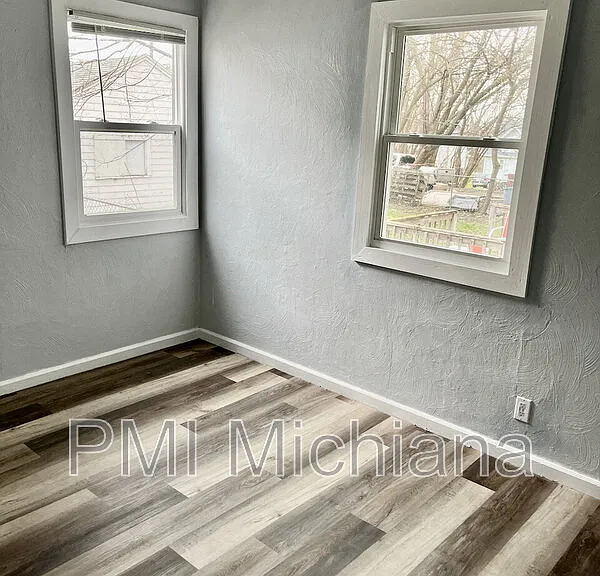 1909 Swygart Ave — Photo 9