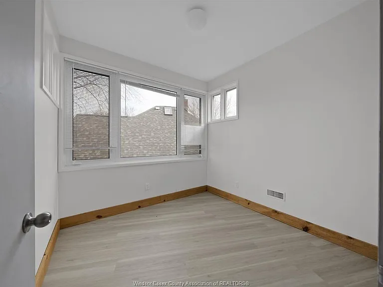 3131 Donnelly St — Photo 29