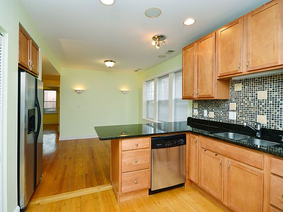 5th image of 6254 N Richmond St APT 1S