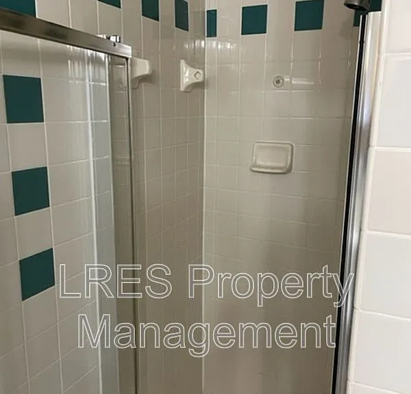 4587 Lighthouse Cir — Photo 16