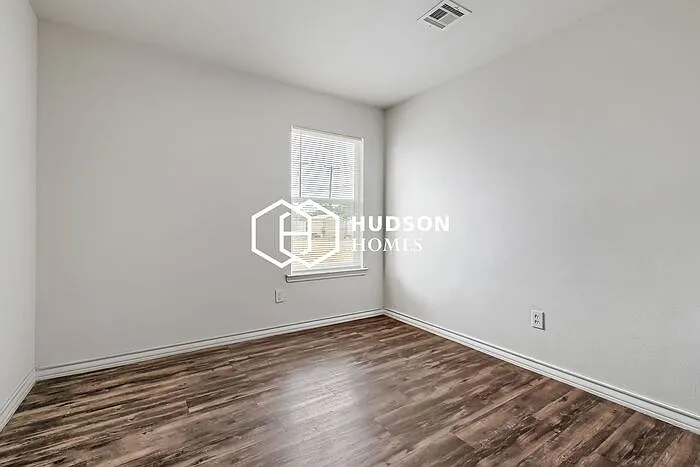 2414 E Cornell St — Photo 8