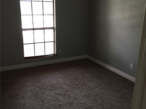 3rd image of 418 Cambria Dr